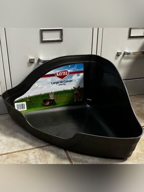 Kaytee Small Animal Large Gray Hi-Corner Litter Pan